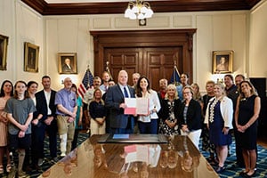 Photo courtesy of Gov. Ayotte's office.